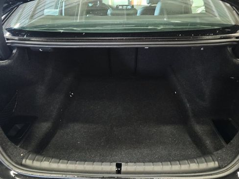 Used 2018 BMW 530i xDrive w/ Premium Package image 13