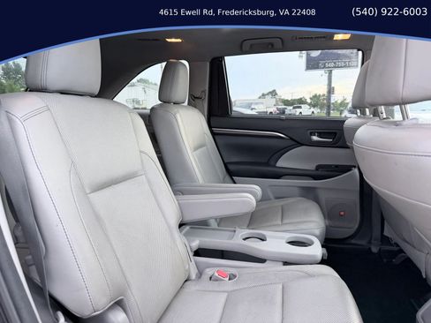 Used 2015 Toyota Highlander Limited Platinum AWD/4WD image 13