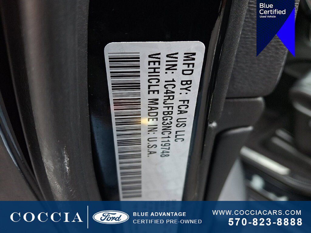 Used 2022 Jeep Grand Cherokee Limited w/ Tech Group AWD/4WD image 26