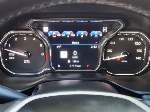 Used 2021 GMC Yukon Denali w/ Denali Premium Package image 17