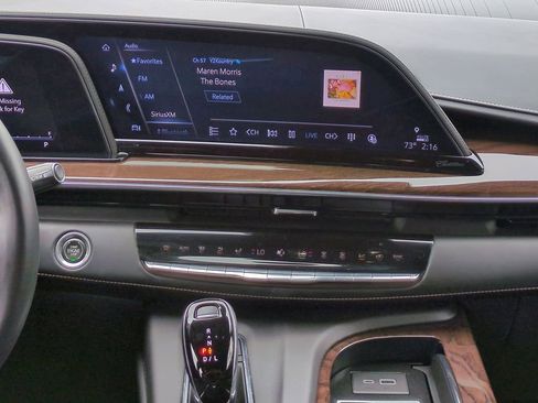 Used 2023 Cadillac Escalade ESV Sport Platinum image 17