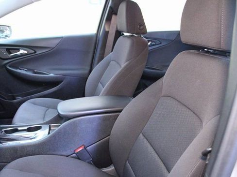 Used 2020 Chevrolet Malibu LS image 16