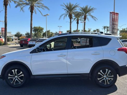 Used 2013 Toyota RAV4 LE image 4