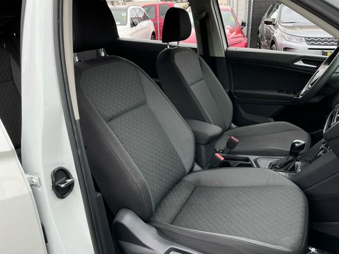 Used 2020 Volkswagen Tiguan S FWD image 21