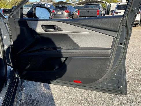 Used 2025 Toyota Camry LE w/ Convenience Package image 22