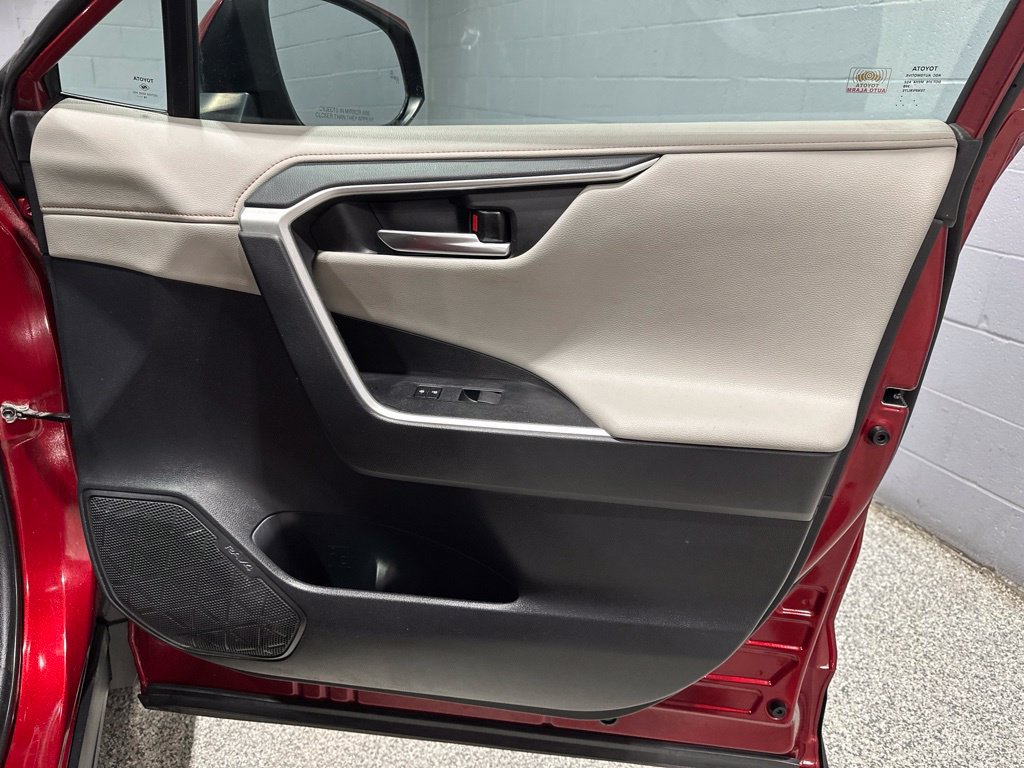 Used 2019 Toyota RAV4 Adventure AWD/4WD image 17