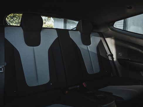 Used 2019 Hyundai Veloster 2.0 image 13