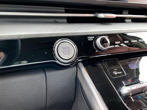 Used 2024 Kia Carnival SX image 28