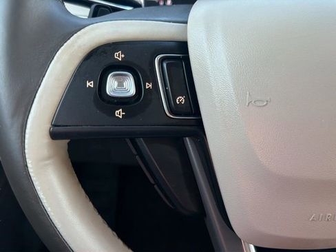 Used 2020 Lincoln Corsair FWD w/ Equipment Group 101A image 22