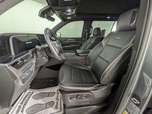 Used 2021 Cadillac Escalade ESV Sport image 17