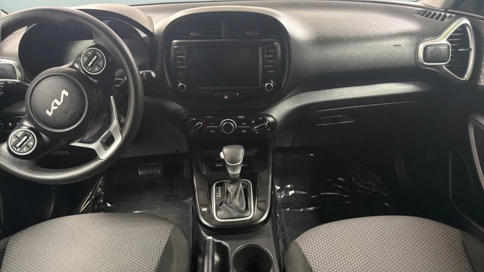 Used 2023 Kia Soul LX w/ Option Group 015 FWD image 15