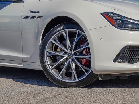 Certified 2024 Maserati Ghibli Modena Q4 image 2
