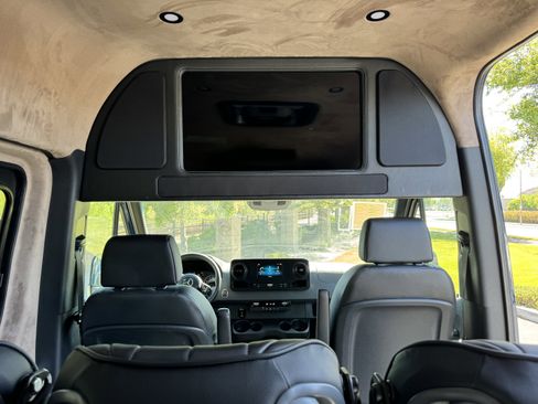 Used 2023 Mercedes-Benz Sprinter 2500 image 15