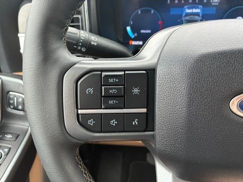 Used 2026 Ford F350 Lariat AWD/4WD image 29