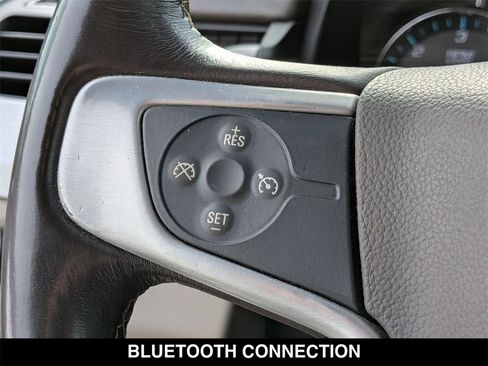 Used 2019 GMC Yukon XL SLE w/ SLE Value Package image 16