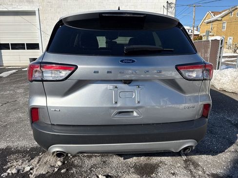 Certified 2022 Ford Escape SE w/ Cold Weather Package image 6