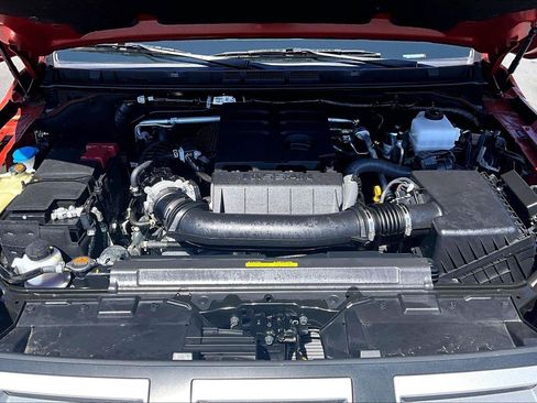 Used 2025 Nissan Frontier PRO-4X AWD/4WD image 31