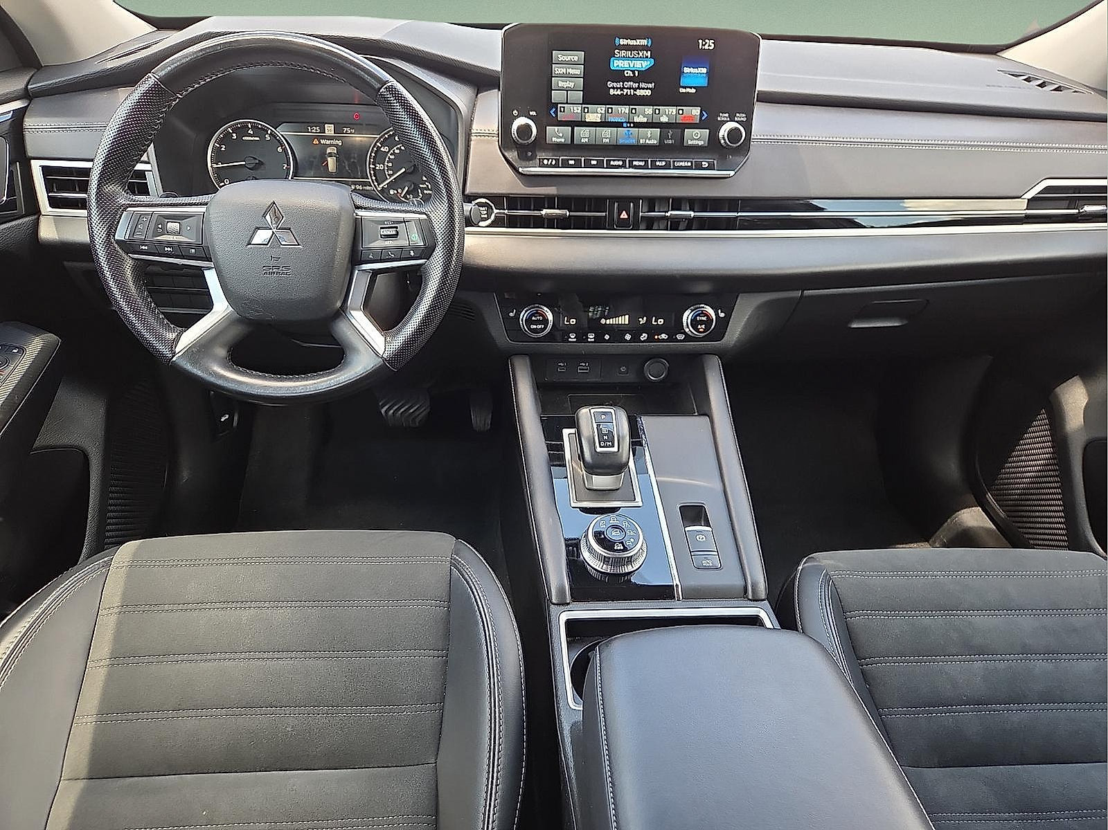 Used 2024 Mitsubishi Outlander SE AWD/4WD image 12