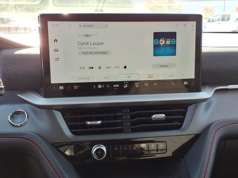 Used 2025 Ford Explorer ST-Line w/ ST-Line Street Pack image 22