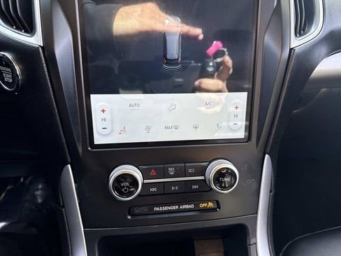 Used 2024 Ford Edge SEL image 27