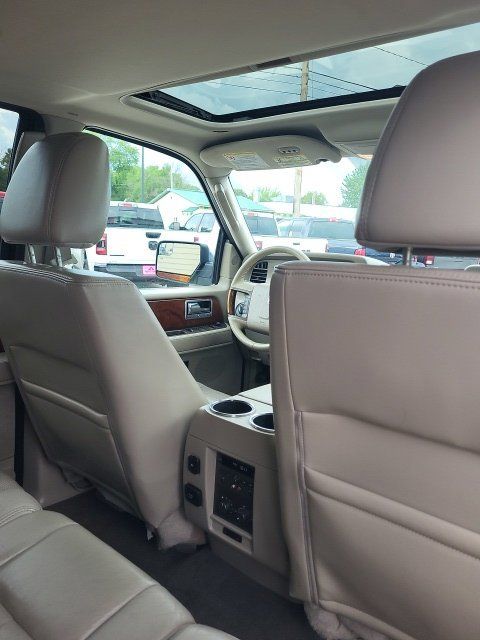 Used 2013 Lincoln Navigator 4WD w/ HD Trailer Tow Pkg image 2