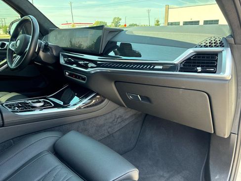 Used 2025 BMW X7 M60i w/ Executive Package AWD/4WD image 75