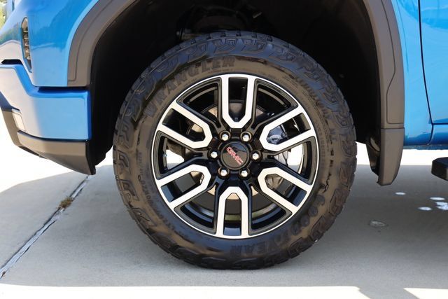 Used 2022 GMC Sierra 1500 AT4 AWD/4WD image 10