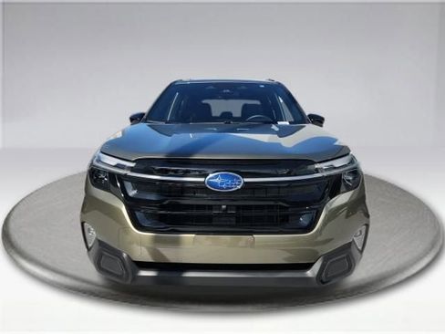 Used 2025 Subaru Forester Touring image 11