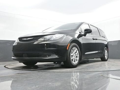 New 2025 Chrysler Voyager LX image 54