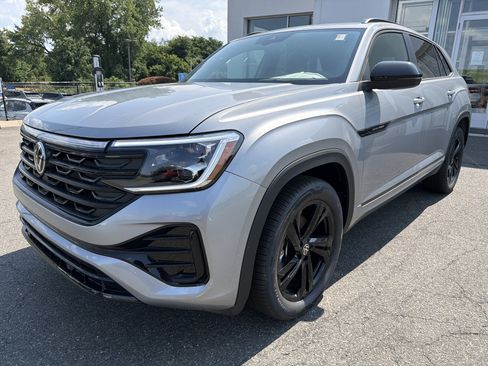 New 2026 Volkswagen Atlas Cross Sport SEL R-Line AWD/4WD image 8