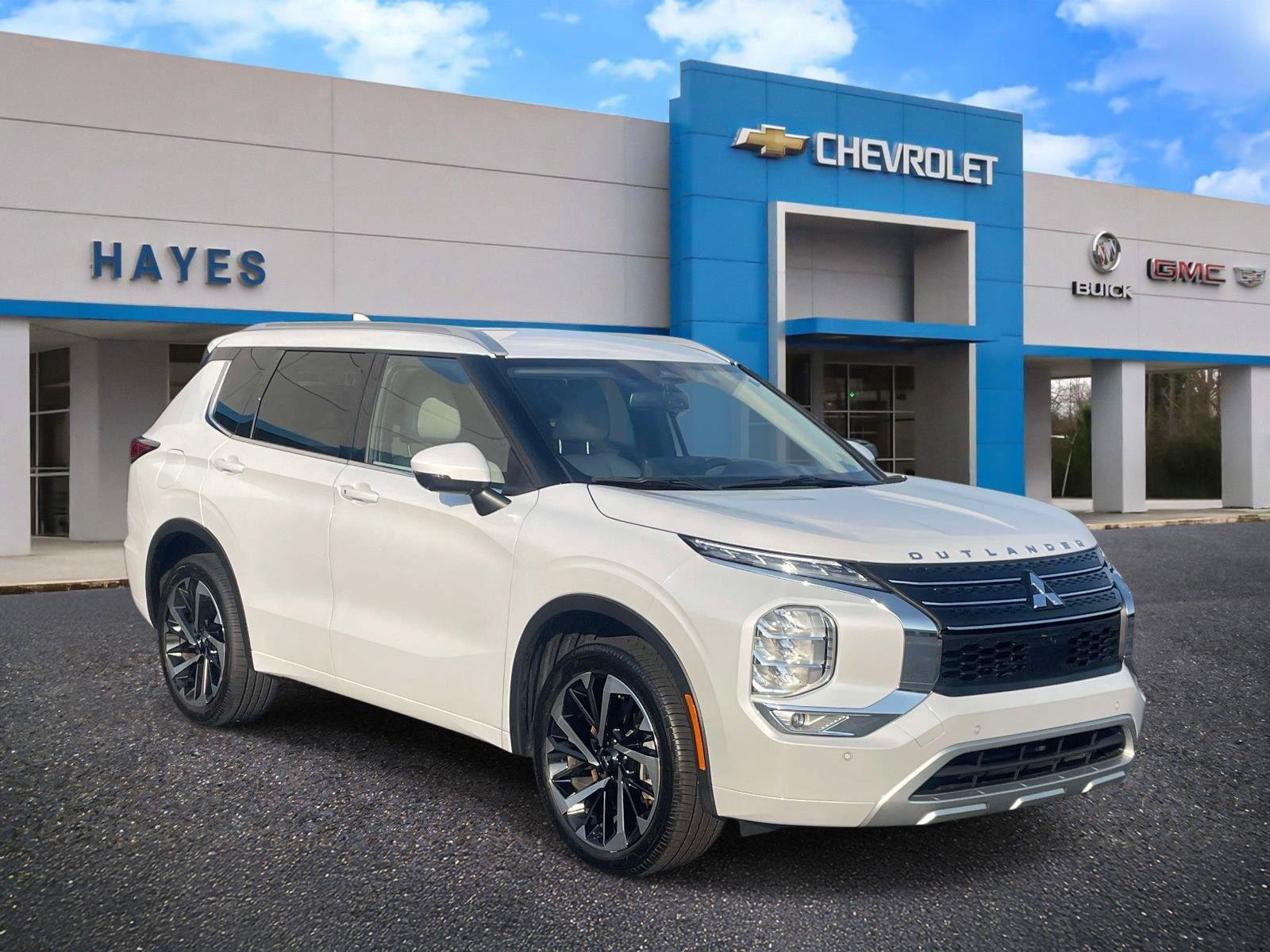 Used 2024 Mitsubishi Outlander SEL FWD image 1