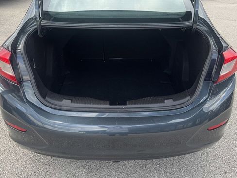 Used 2018 Chevrolet Cruze LT w/ LT Convenience Package image 11