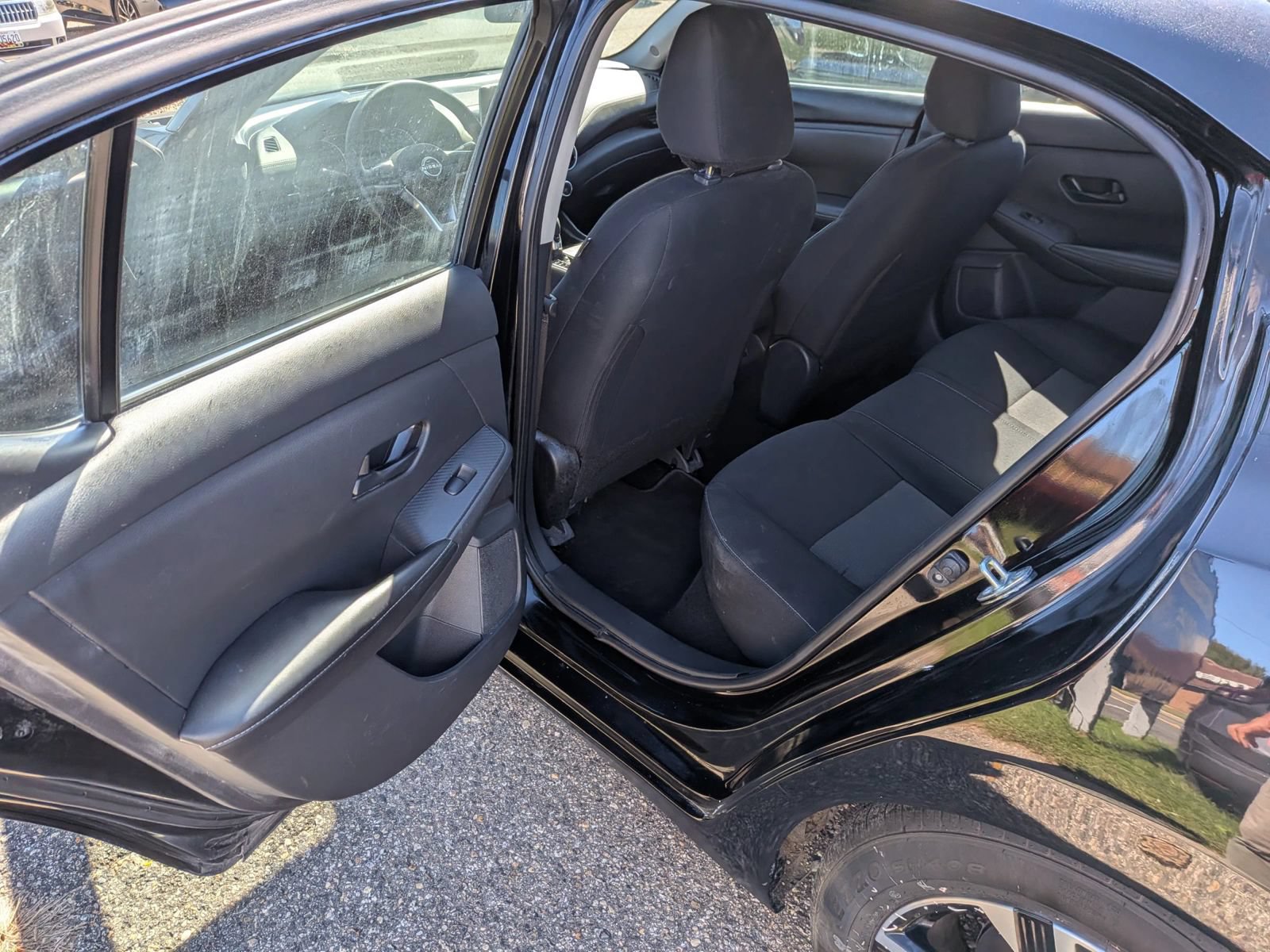 Used 2025 Nissan Sentra SV FWD image 23