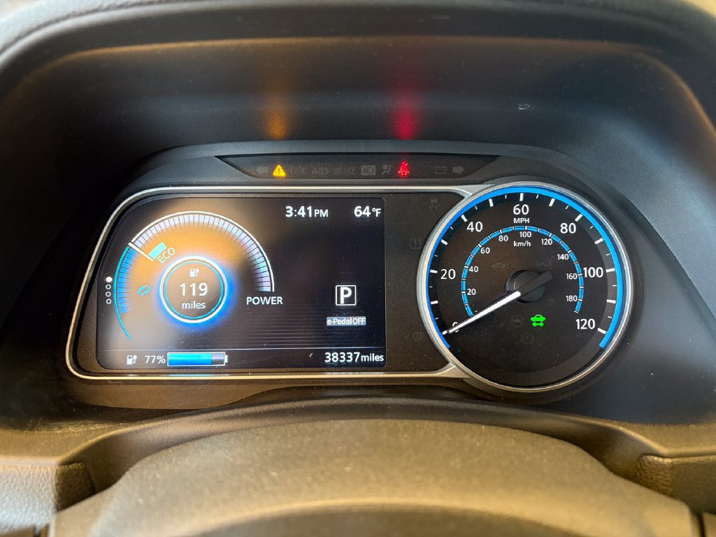 Used 2019 Nissan Leaf SV w/ Protection Package FWD image 18