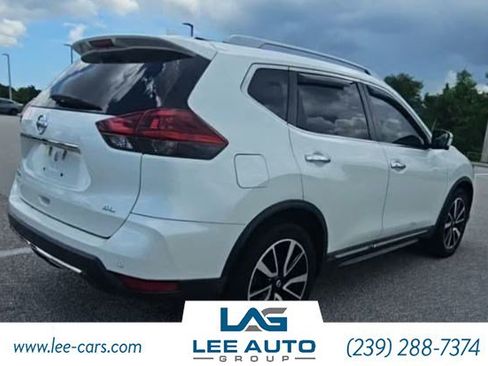 Used 2020 Nissan Rogue SL w/ Premium Package FWD image 2