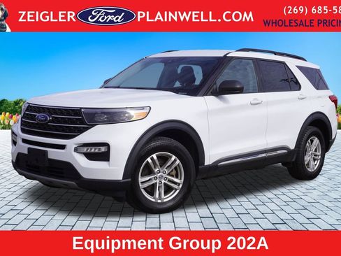 Used 2022 Ford Explorer XLT w/ Equipment Group 202A image 1