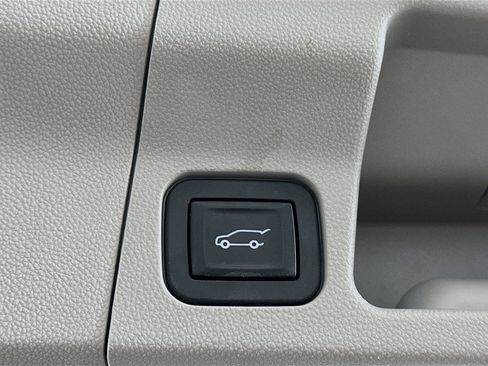Used 2019 GMC Acadia SLT FWD image 31
