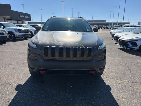 Used 2015 Jeep Cherokee Trailhawk w/ Leather Interior Group image 2