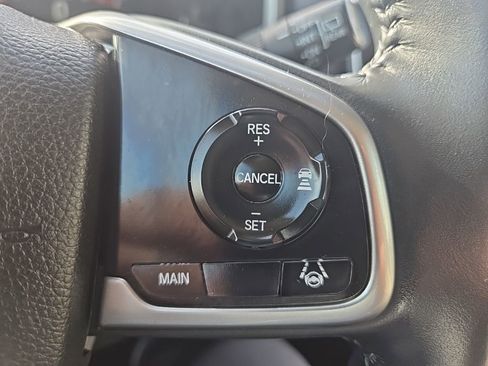 Used 2019 Honda CR-V Touring image 17