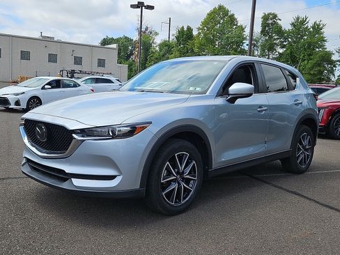 Used 2018 MAZDA CX-5 Touring w/ Preferred Equipment Package AWD/4WD image 3