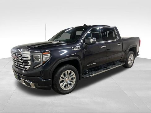 Certified 2022 GMC Sierra 1500 Denali w/ Technology Package AWD/4WD image 5