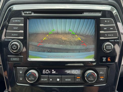 Used 2017 Nissan Maxima SR w/ Midnight Edition FWD image 24