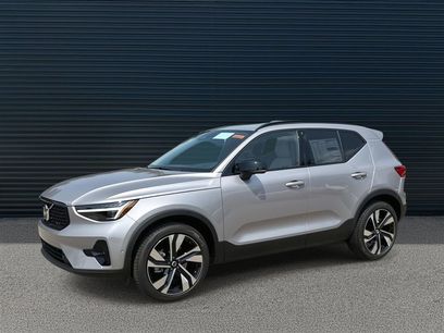 New 2026 Volvo XC40 B5 Ultra w/ Climate Package