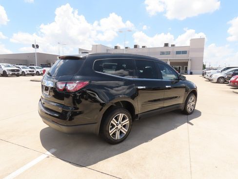 Used 2017 Chevrolet Traverse LT FWD image 11