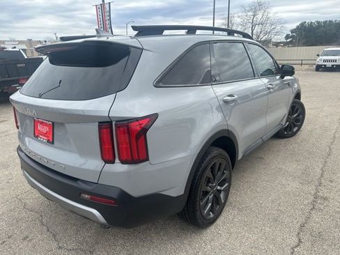 Used 2022 Kia Sorento SX Prestige image 14