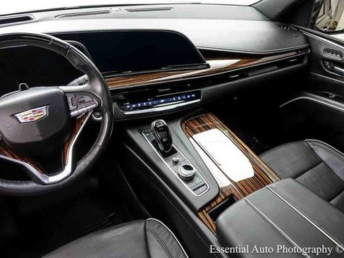 Used 2023 Cadillac Escalade Premium Luxury w/ Performance Package AWD/4WD image 19