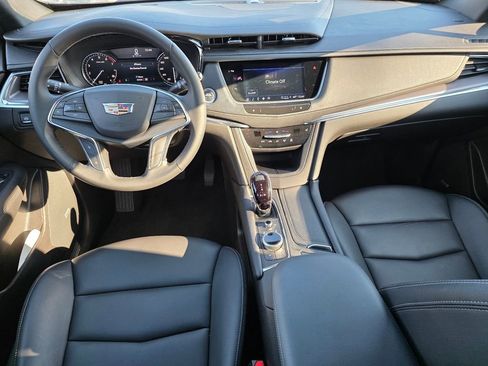 Used 2024 Cadillac XT5 Luxury image 12