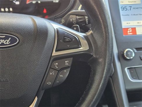 Used 2018 Ford Fusion SE w/ Equipment Group 201A image 31