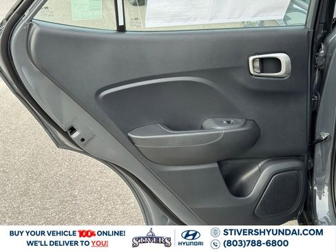 New 2026 Hyundai Venue SE image 18