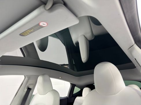 Used 2023 Tesla Model Y Long Range image 12